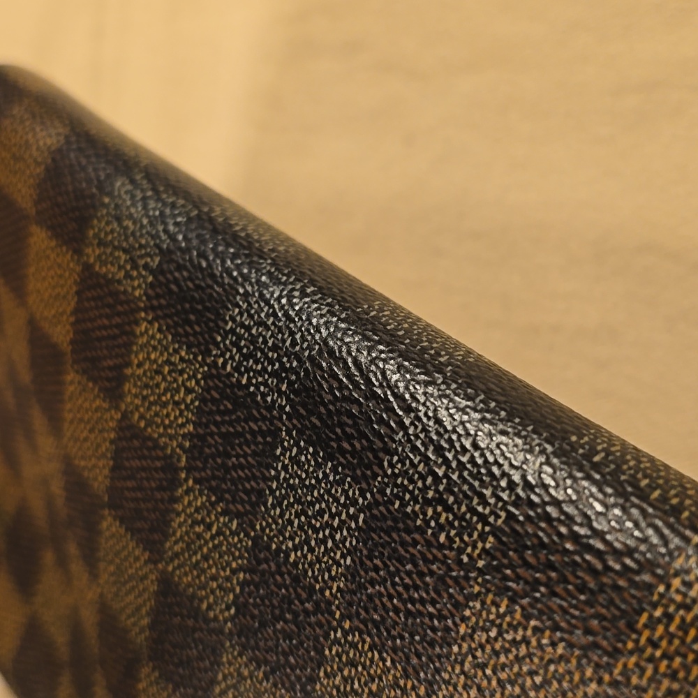 Louis Vuitton wallet in iconic Damier Ebene coated canvas with gold hardware - Picture 12 of 12